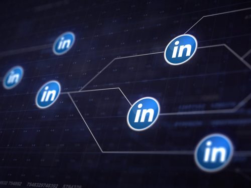 Top 7 ways to connect with someone on LinkedIn